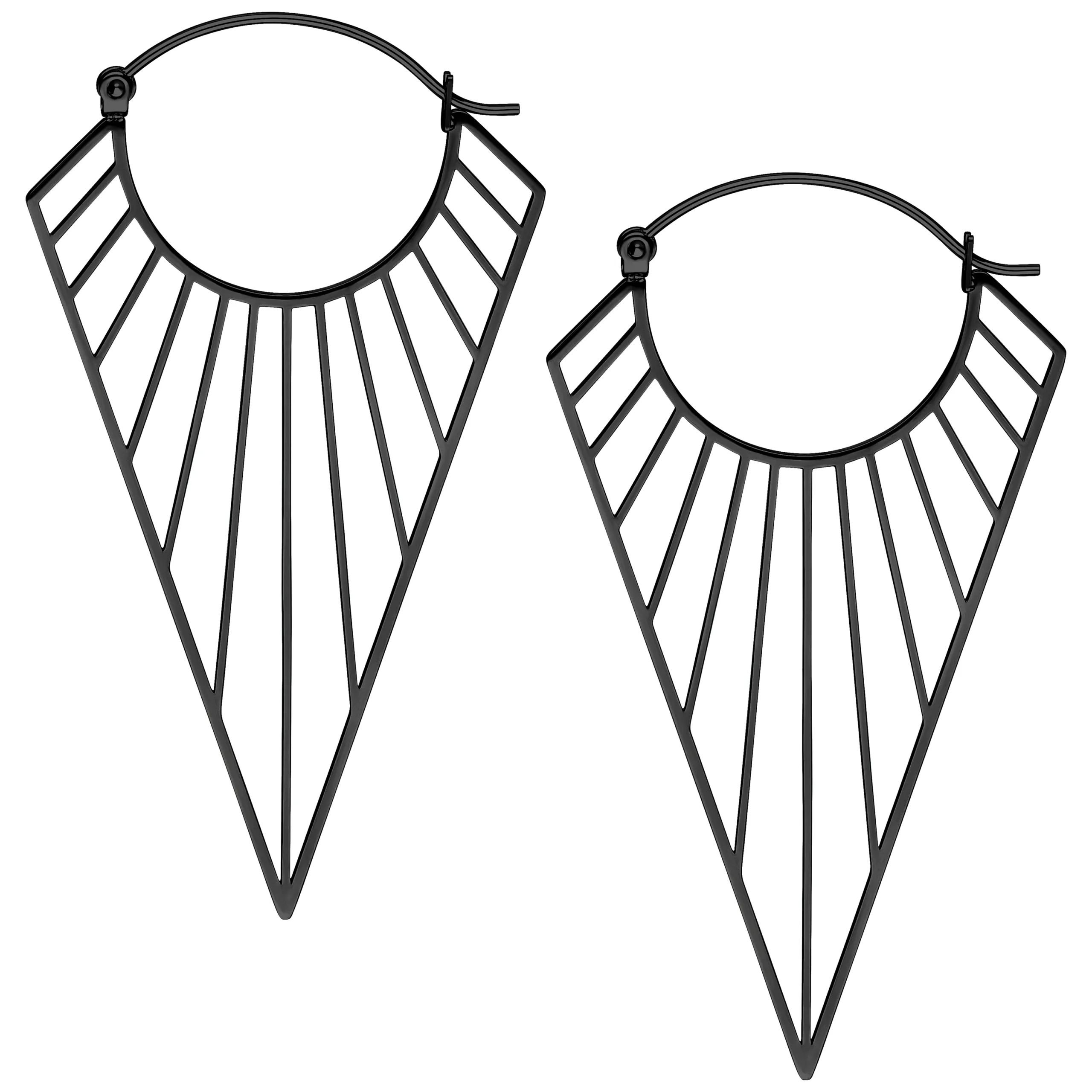 Orecchini Prisma Hoops neri in acciaio chirurgico su sfondo bianco