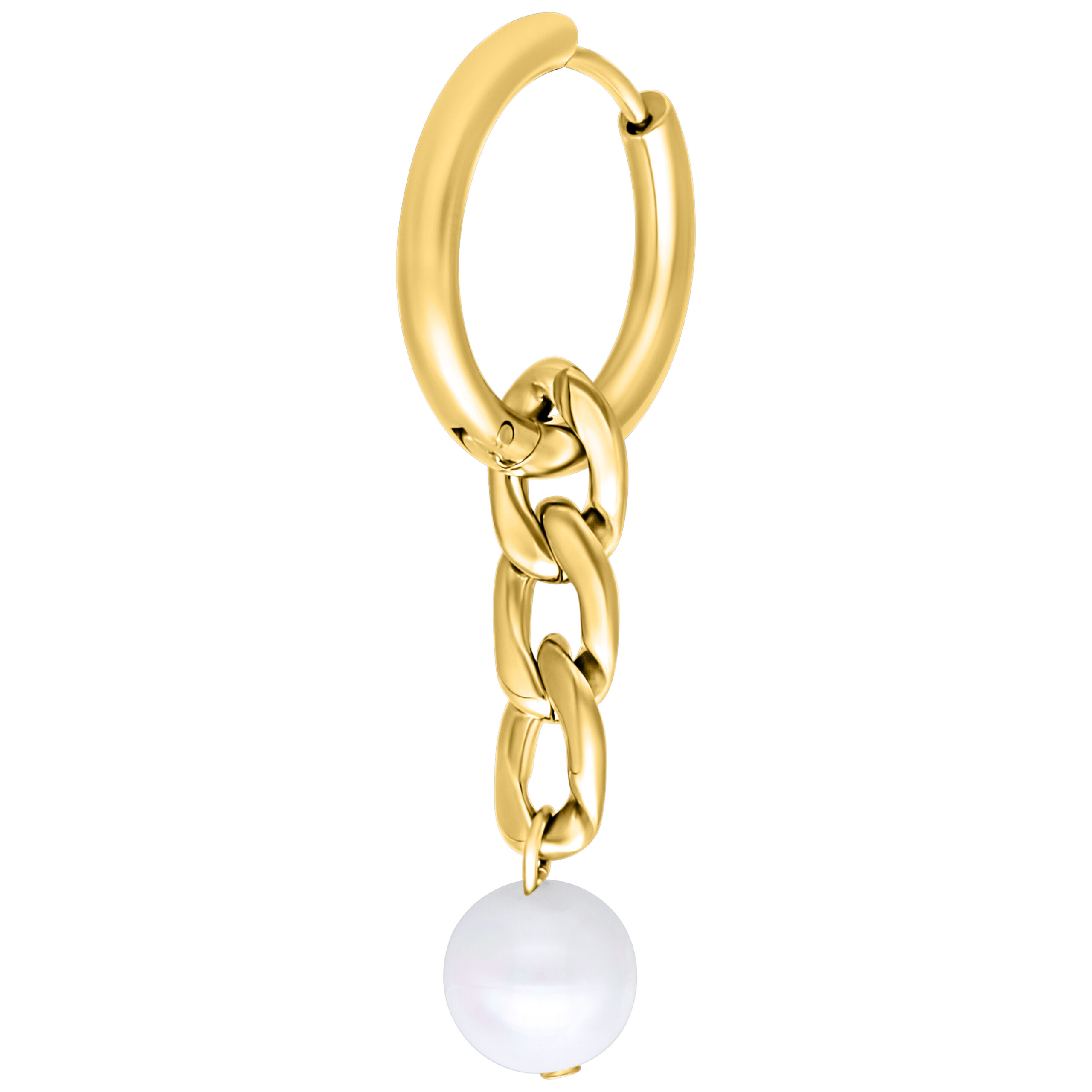 Goldene Ohrringe mit Kettenanhänger und Perle auf weißem Hintergrund