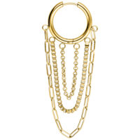 Goldene Multilayer Creolen aus Chirurgenstahl Goldene Creolen mit mehrschichtigen Ketten auf weißem Hintergrund