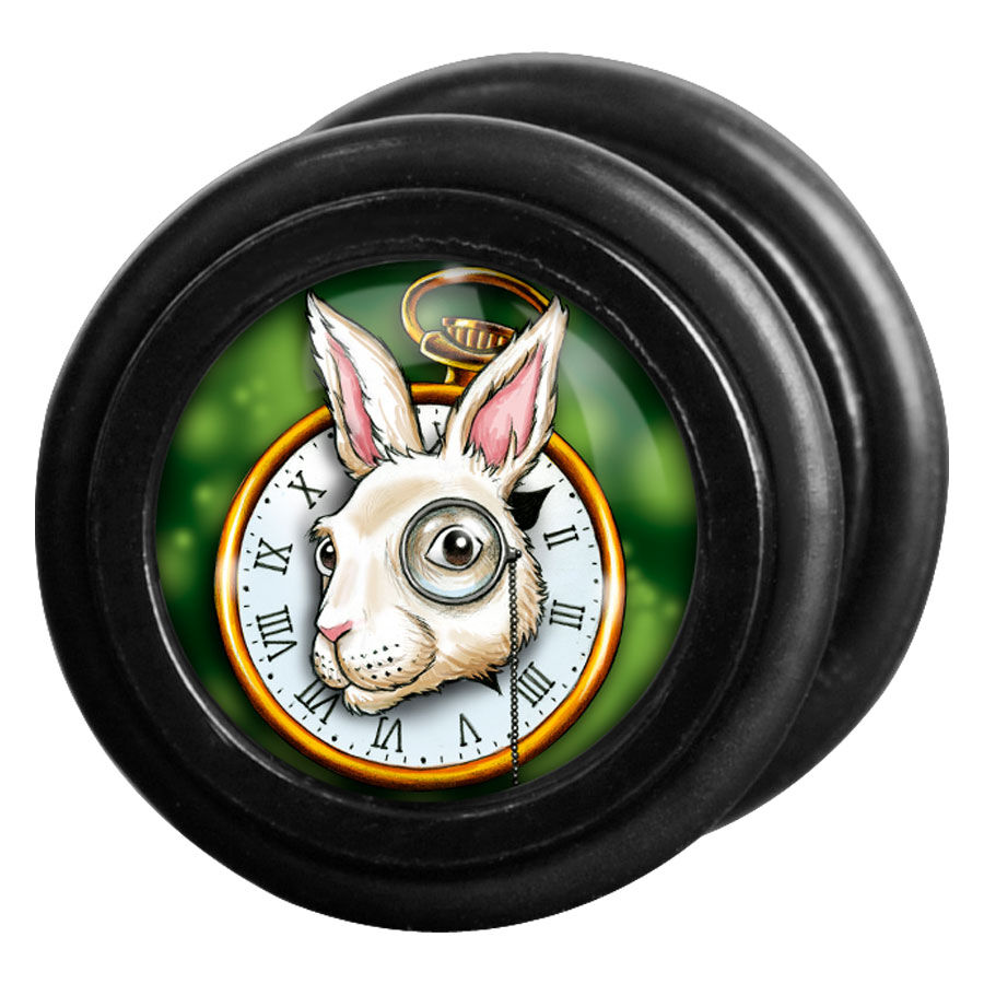 Finto plug con motivo di coniglio e orologio su sfondo verde, nero