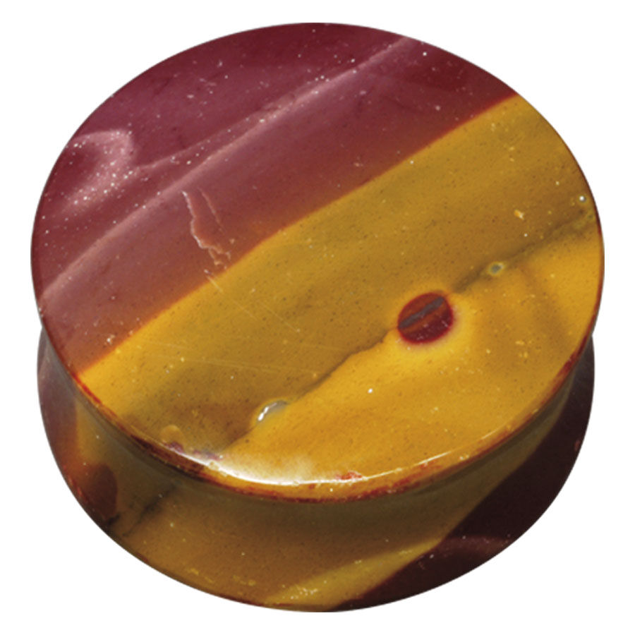 Colorato plug in pietra di Mookaite, 24-30 mm Plug rotondo in pietra di Mookaite con strisce gialle e rosse su sfondo bianco