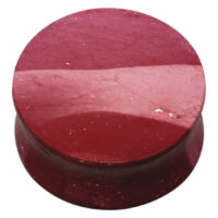 Plug in pietra di Mookaite rosso Plug in pietra di Mookaite rosso su sfondo bianco