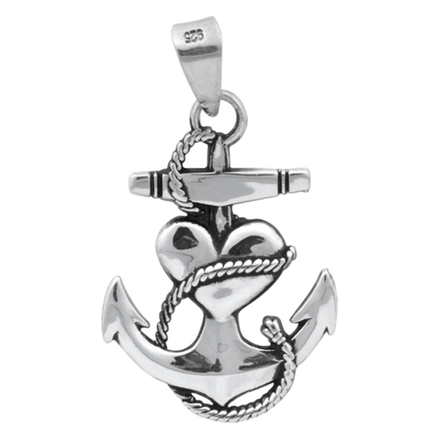 Ciondolo ancora in argento con cuore e corda su sfondo bianco