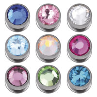 Neun silberne Skindiver mit farbigen Kristallen auf weißem Hintergrund