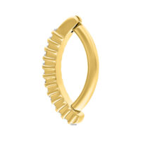 Clicker dorato per ombelico con cristalli Clicker dorato per ombelico con cristalli chiari su sfondo bianco