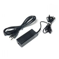 Critical Atomxr alimentatore in rosé e bianco Alimentatore Critical Atomxr in rosé con case bianco su sfondo bianco