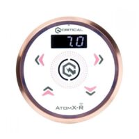 Critical Atomxr alimentatore in oro rosa e bianco Alimentatore rotondo Critical Atomxr in oro rosa e bianco su sfondo bianco
