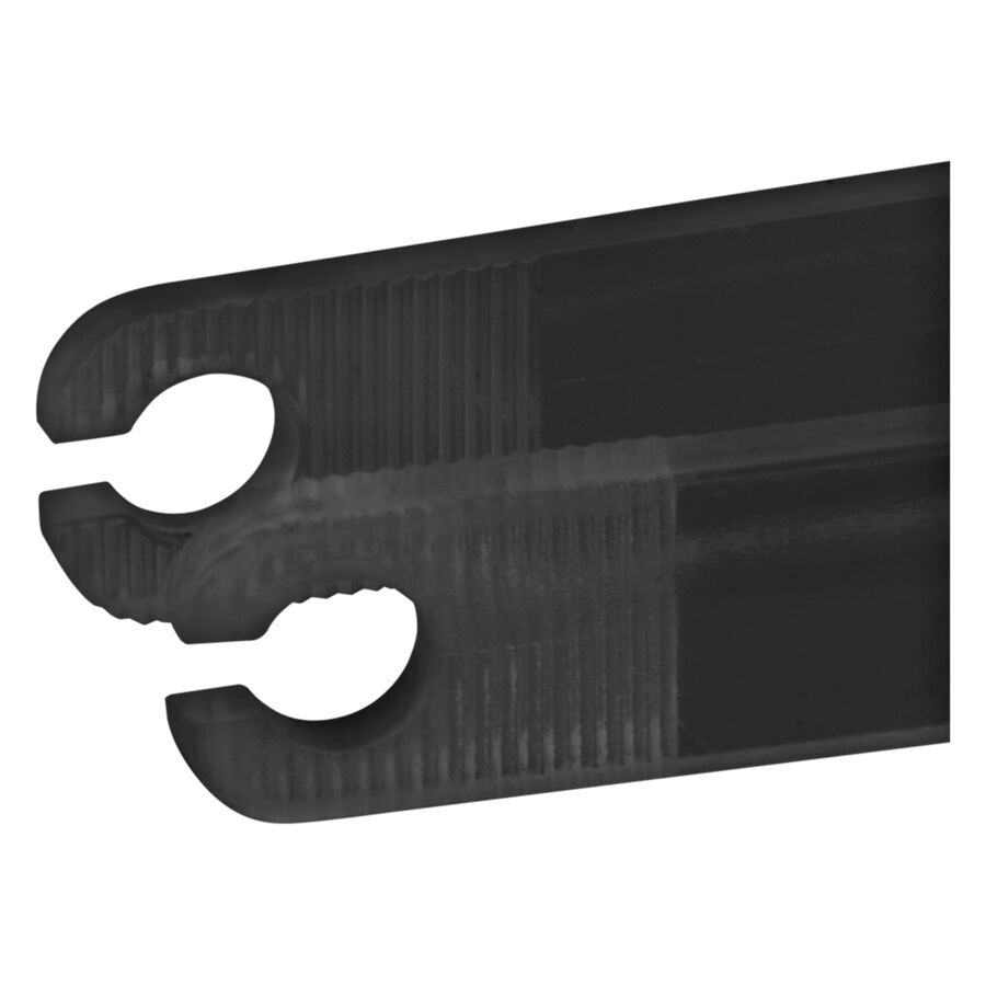 Pinzetta nera sterile monouso con punta rotonda su sfondo bianco