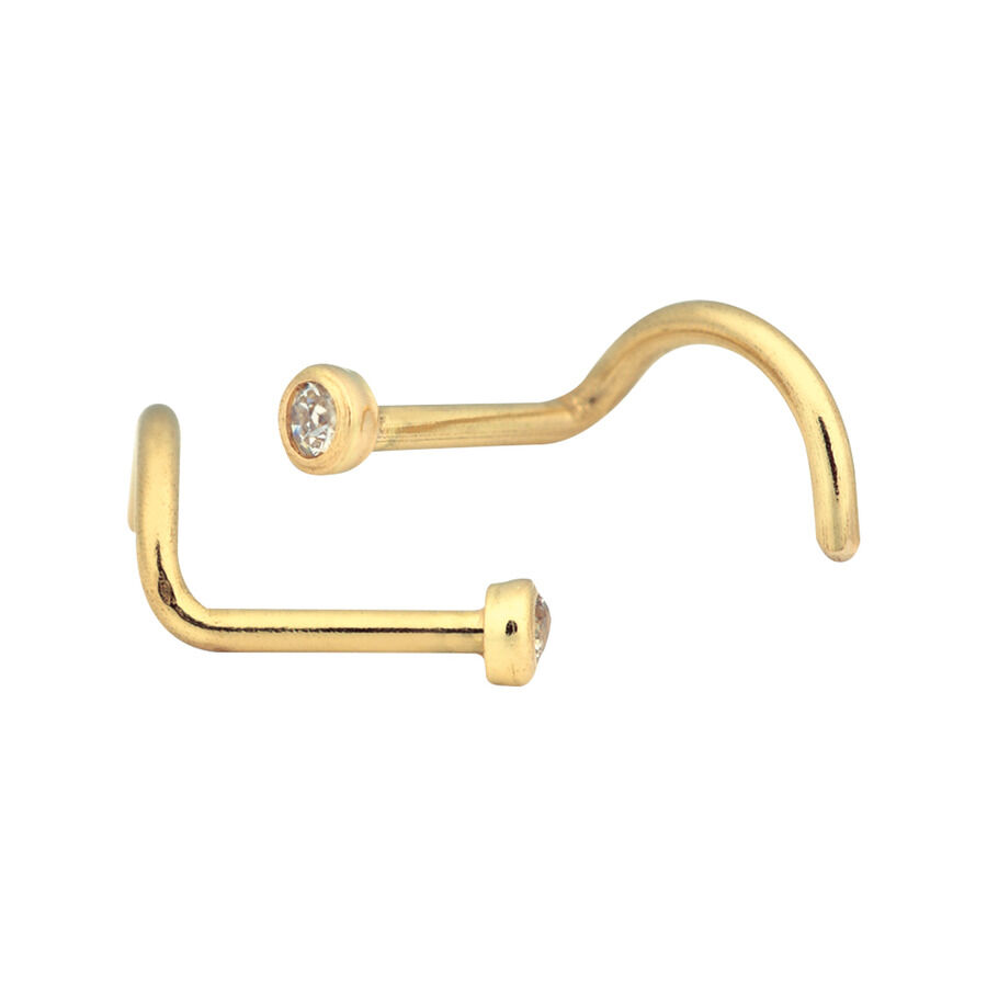 Elegante piercing al naso in oro 750 con pietra Piercing al naso in oro 750 con pietra chiara su sfondo bianco