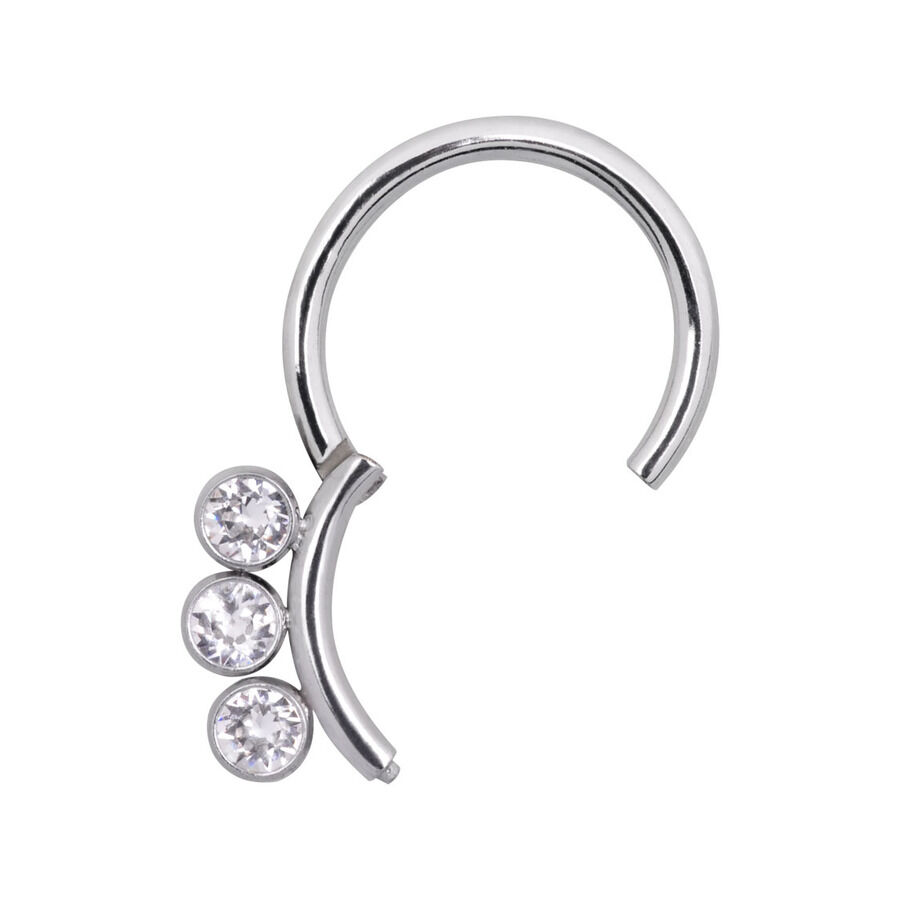 Clicker per Setto Nasale Argento con Cristalli Anello a cerniera argento con tre cristalli chiari su sfondo bianco