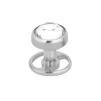 Piercing Skindiver in argento con cristallo chiaro su sfondo bianco