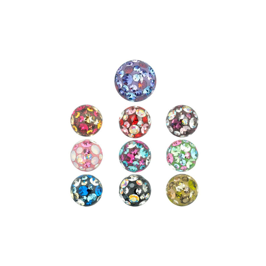 Vari attacchi colorati per piercing con cristalli su sfondo bianco