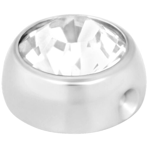 Silberne Titan-Kugel mit klarem Kristall auf weißem Hintergrund