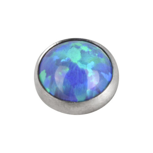 Attacco rotondo in opale blu navy per piercing su sfondo bianco