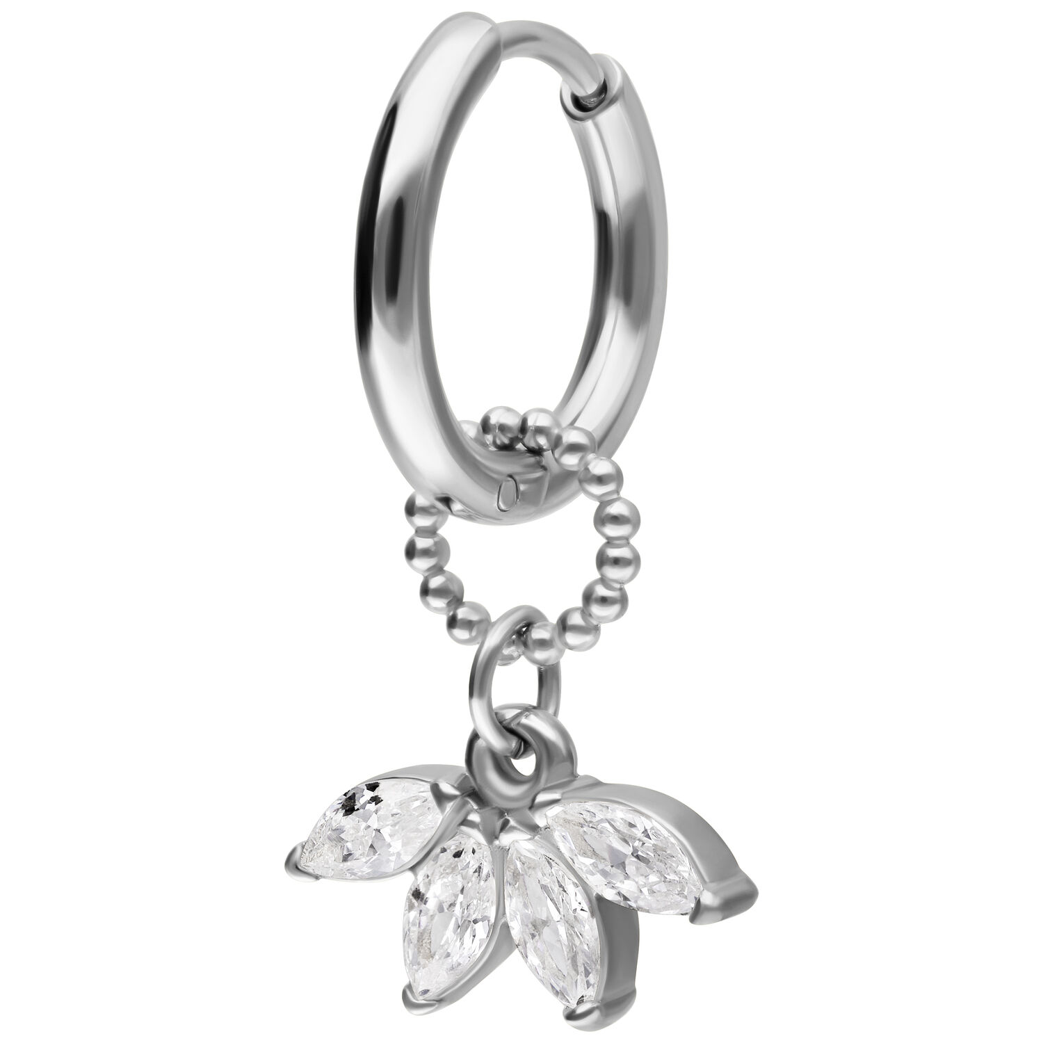 Orecchino a cerchio in argento con pendente di cristallo scintillante a forma di foglia, su sfondo bianco